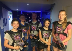 14-06-2019-skolni-vylet-8-a-a-8-b-mercuria-laser-game-praha_8.jpg