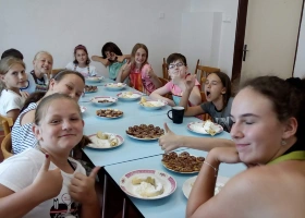 16-06-2018-krouzek-vareni-s-hostem-palacinky-a-donuty_21.jpg