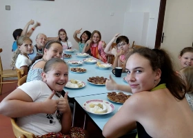 16-06-2018-krouzek-vareni-s-hostem-palacinky-a-donuty_22.jpg