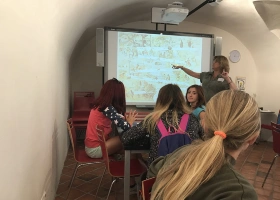 29-06-2018-exkurze-8-a-narodni-pedagogicke-muzeum_44.jpg