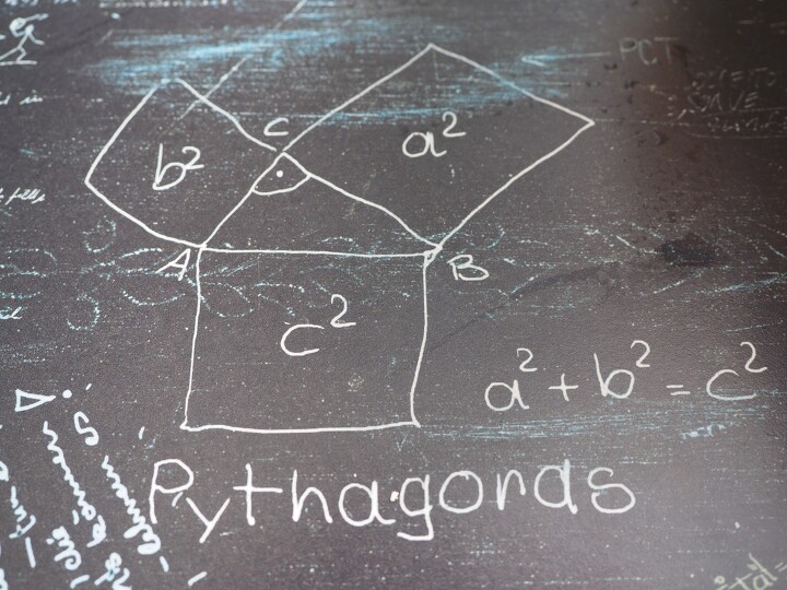 nubxrijdw2_____pythagoras-g6bf7c1999_1920